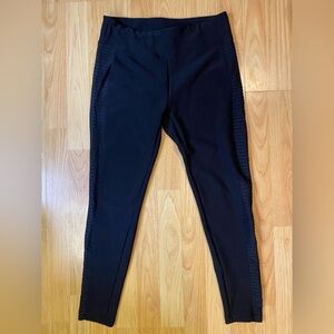 Gloria Vanderbilt Black Leggings with Ribbed Side Detail